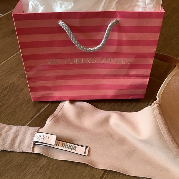 VICTORIA’S SECRET 38D nude push-up bra. LIKE NEW! - Picture 5 of 8